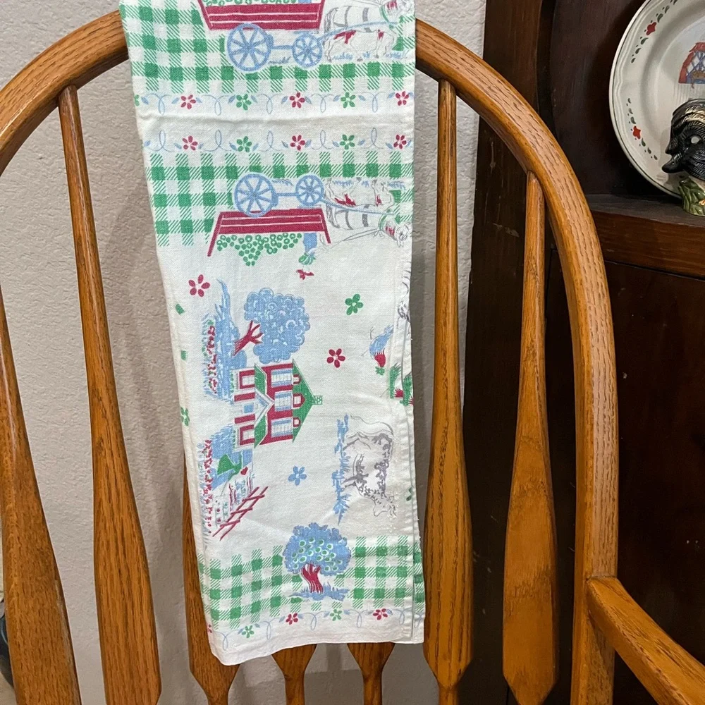 Vintage Farmhouse Tea Towel with Green and Red Accents - Picture 1 of 2